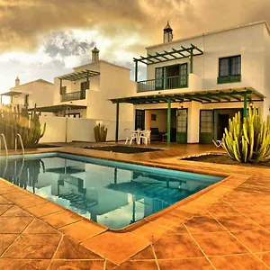 Casas Nohara, Playa Blanca España